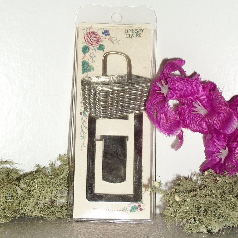 LINDSAY CLAIRE Fine Pewter Basket Bookmark NEW 3 1/2" L x 1 5/8" W